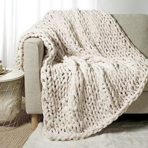 Chunky-Knit-Throw-Blanket-
