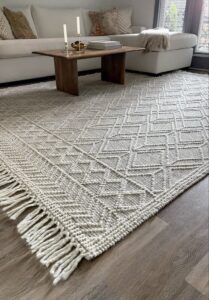  Neutral-Living-Room-Rug