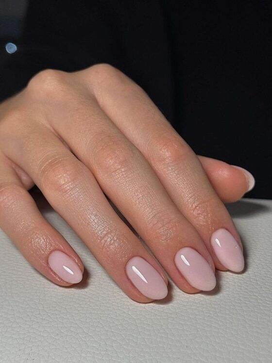 Minimalist Short Nails: Chic Care for Hands, Skin & Style