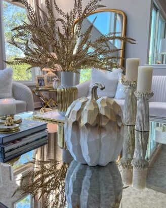 Stunning White and Gold Fall Decor Ideas for a Chic and Cozy Home