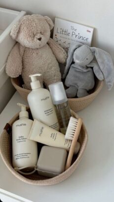 Minimalist Newborn Essentials: A Calm & Simple Guide for New Moms