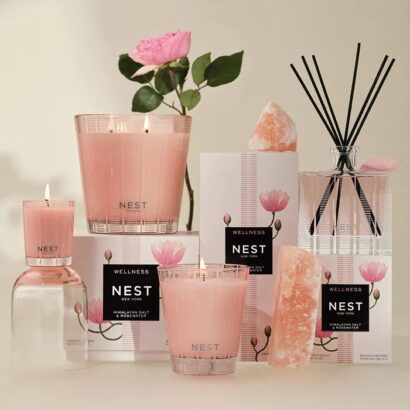 NEST New York Himalayan Salt & Rosewater Candle