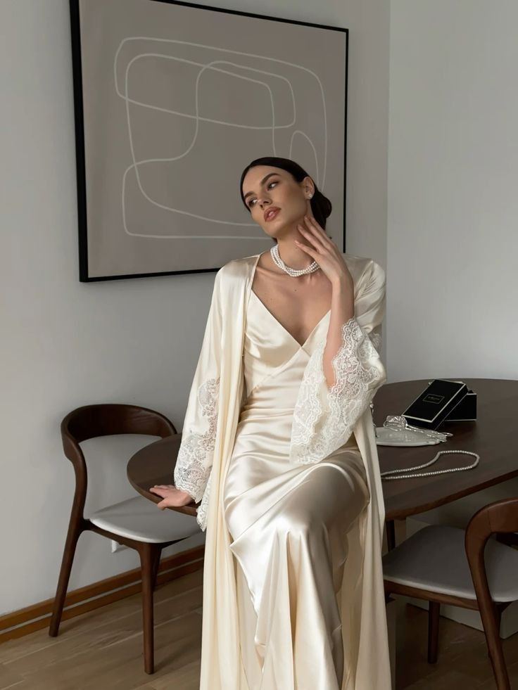 Highly Feminine Women Habits: 20 Powerful & Inspiring Daily Rituals for a More Elegant You